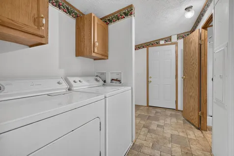 414 North Pine Street Gardner IL 60424