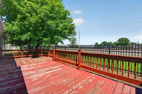 414 North Pine Street Gardner IL 60424