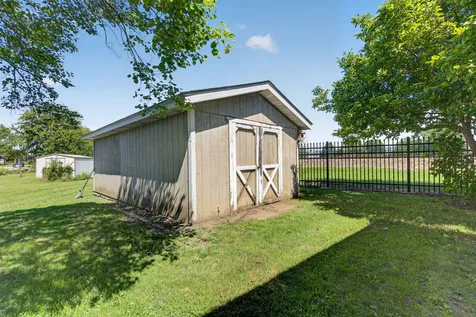 414 North Pine Street Gardner IL 60424