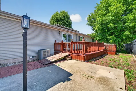 414 North Pine Street Gardner IL 60424