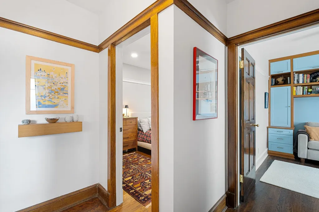 3749 North Pine Grove Avenue Chicago IL 60613