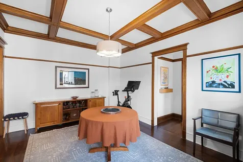 3749 North Pine Grove Avenue Chicago IL 60613