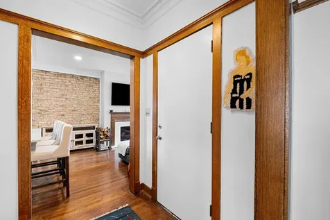 3749 North Pine Grove Avenue Chicago IL 60613