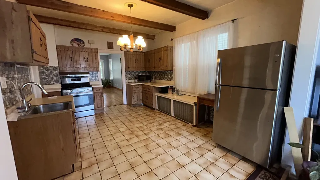 4136 North Bell Avenue Chicago IL 60618