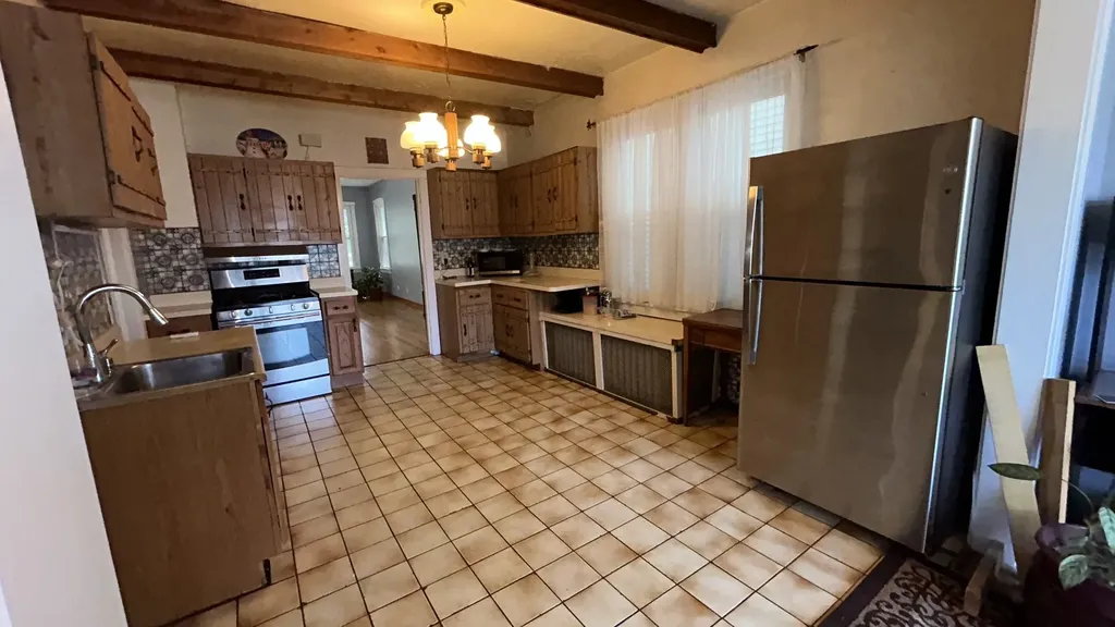 4136 North Bell Avenue Chicago IL 60618