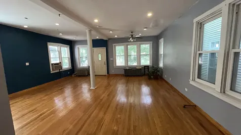 4136 North Bell Avenue Chicago IL 60618