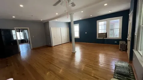 4136 North Bell Avenue Chicago IL 60618