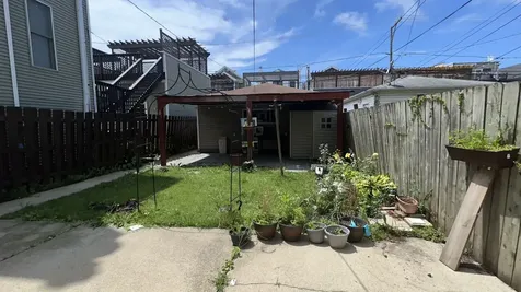 4136 North Bell Avenue Chicago IL 60618