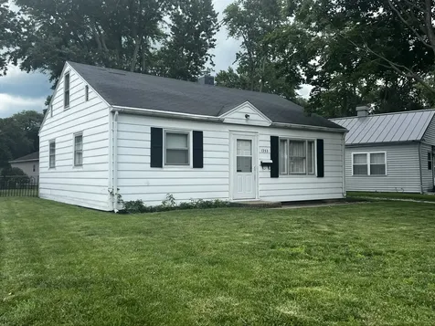 1353 Fairlawn Drive Rantoul IL 61866