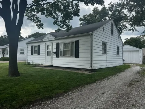 1353 Fairlawn Drive Rantoul IL 61866