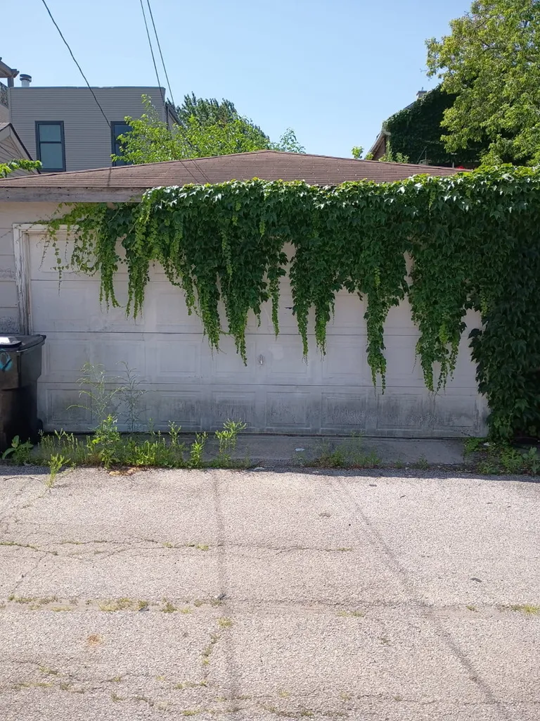1940 West Huron Street Chicago IL 60622