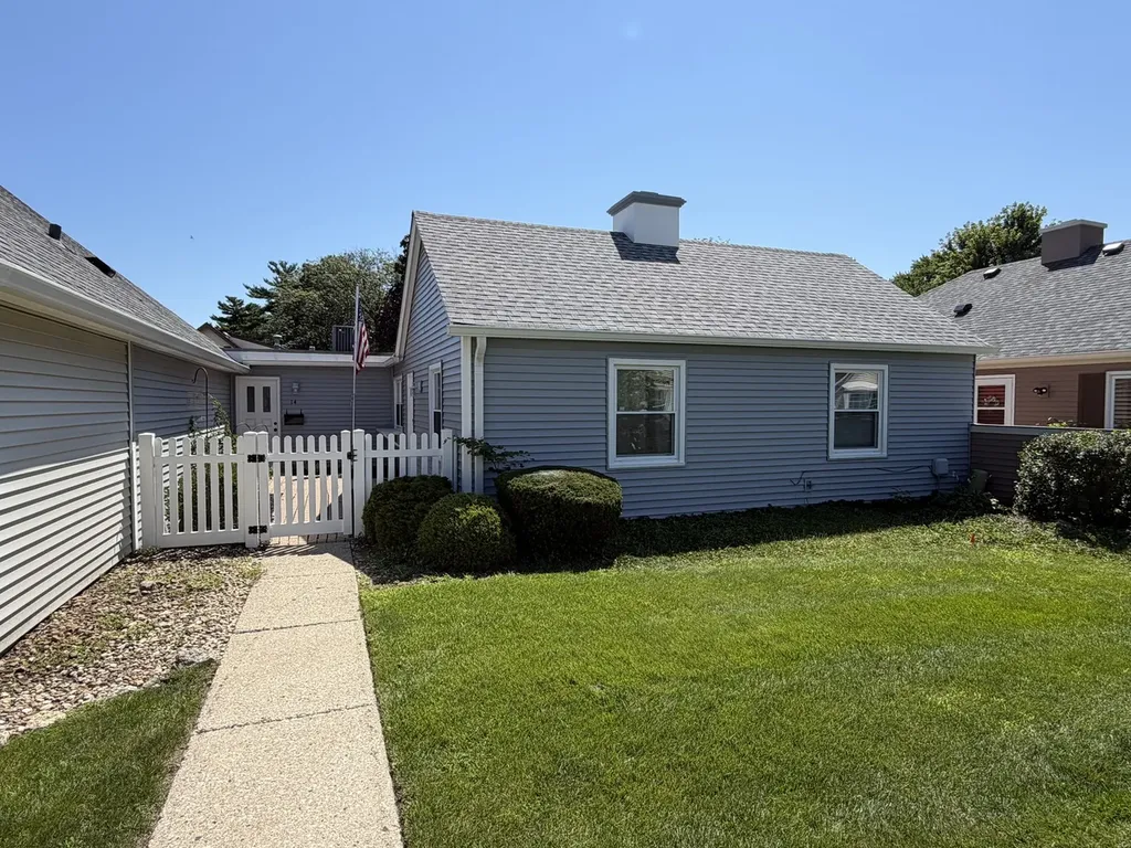 14 Garden Drive Montgomery IL 60538