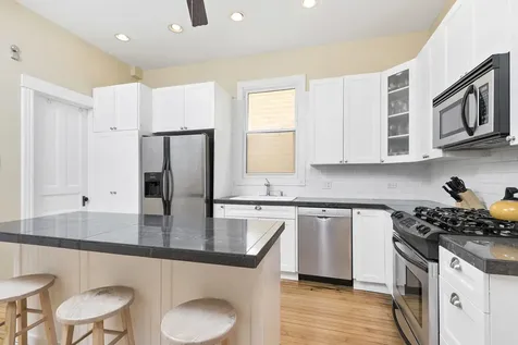 1512 West School Street Chicago IL 60657