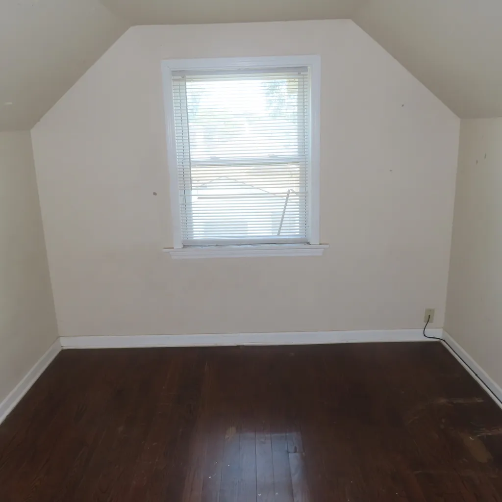 10549 South Indiana Avenue Chicago IL 60628