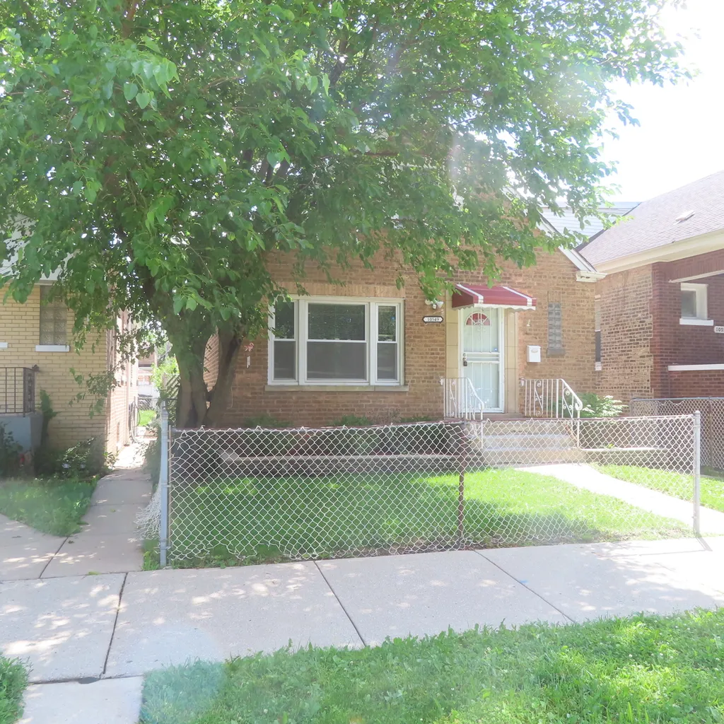 10549 South Indiana Avenue Chicago IL 60628