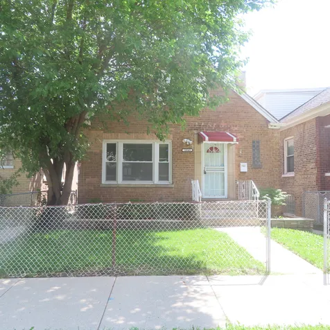 10549 South Indiana Avenue Chicago IL 60628