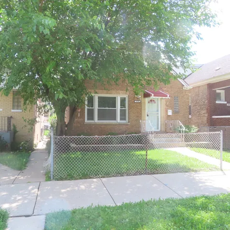 10549 South Indiana Avenue Chicago IL 60628