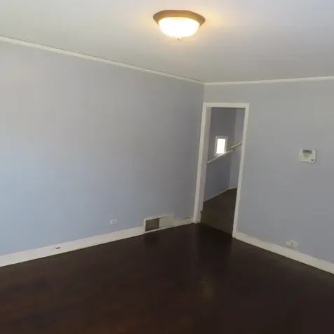 10549 South Indiana Avenue Chicago IL 60628