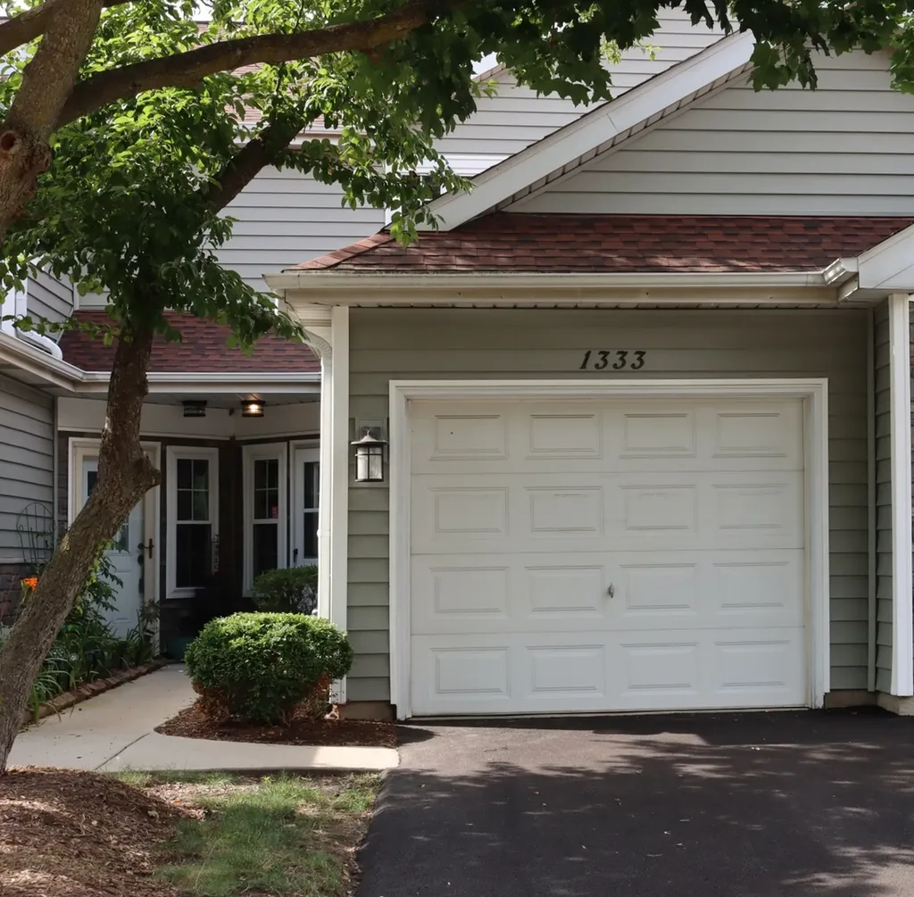 1333 Cranbrook Court Schaumburg IL 60193