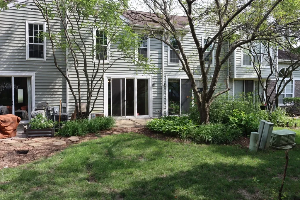 1333 Cranbrook Court Schaumburg IL 60193
