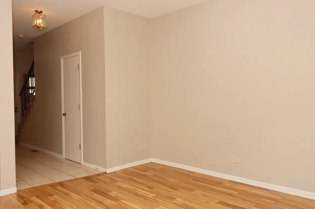 1333 Cranbrook Court Schaumburg IL 60193