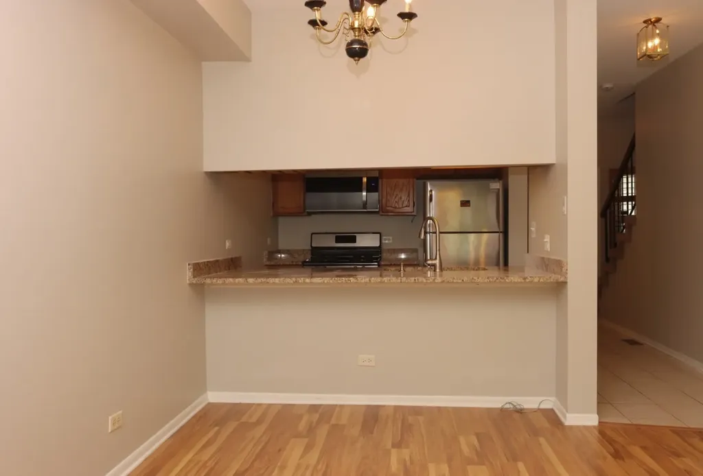 1333 Cranbrook Court Schaumburg IL 60193