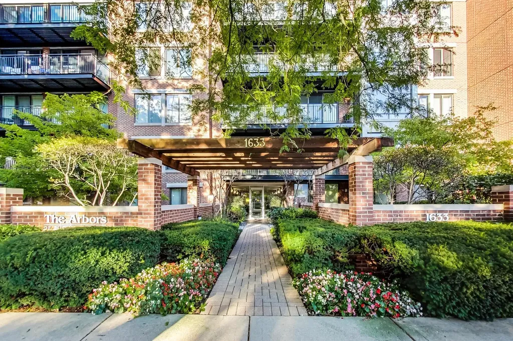1633 2ND Street Highland Park IL 60035