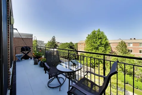 1633 2ND Street Highland Park IL 60035