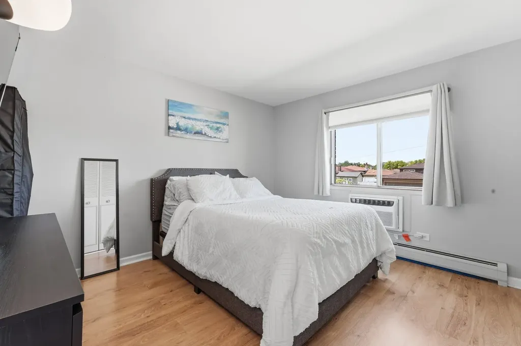 4623 North Chester Avenue Chicago IL 60656