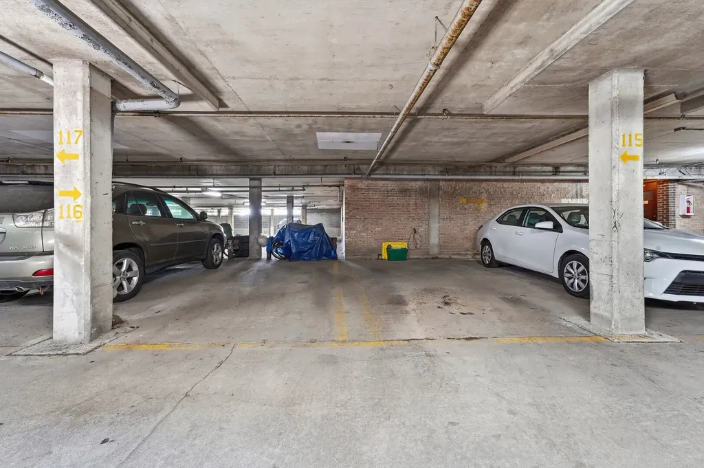 4623 North Chester Avenue Chicago IL 60656