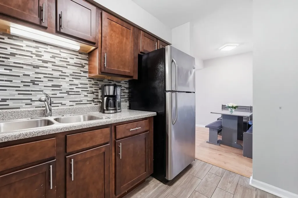 4623 North Chester Avenue Chicago IL 60656