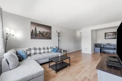 4623 North Chester Avenue Chicago IL 60656