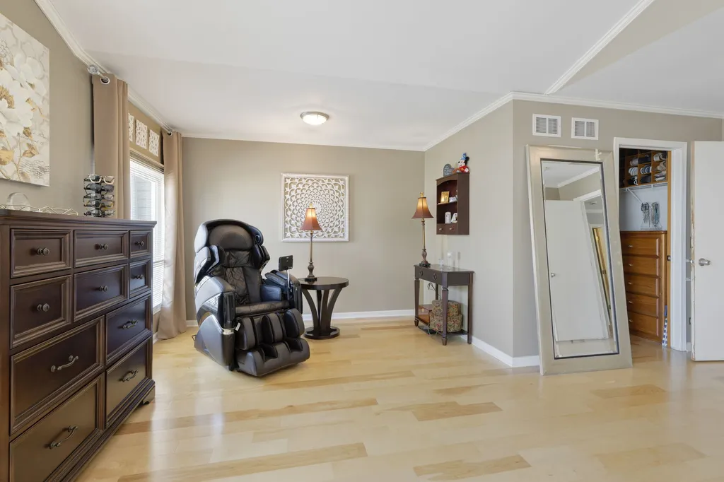 363 Aaron Lane Bolingbrook IL 60440