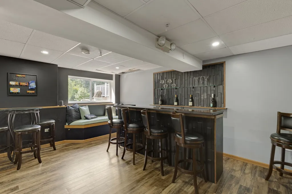 363 Aaron Lane Bolingbrook IL 60440