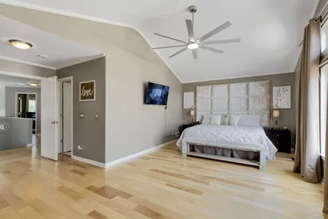 363 Aaron Lane Bolingbrook IL 60440