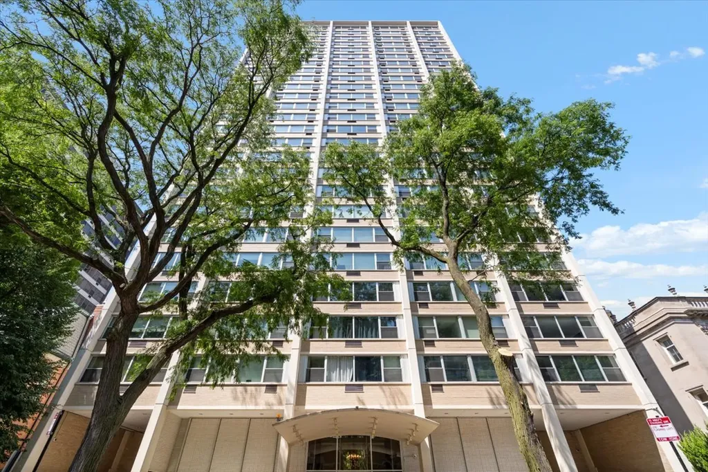 336 West Wellington Avenue Chicago IL 60657