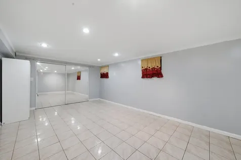 9005 Sherry Lane Des Plaines IL 60016