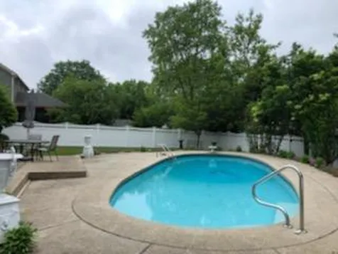 1660 Castillian Way Mundelein IL 60060