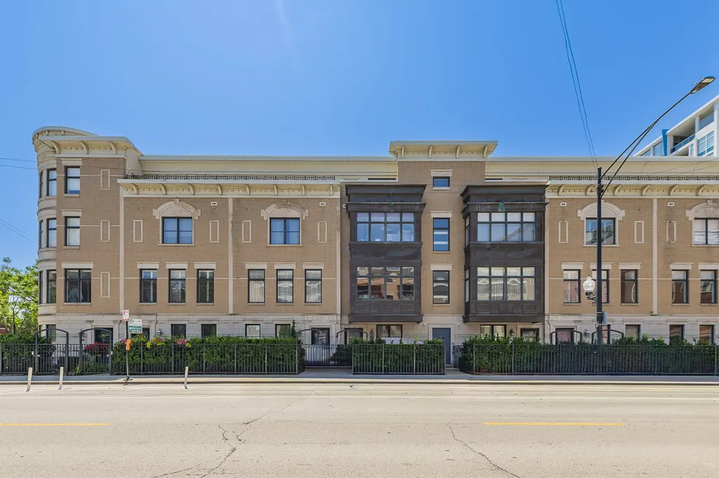 127 East 18th Street Chicago IL 60616