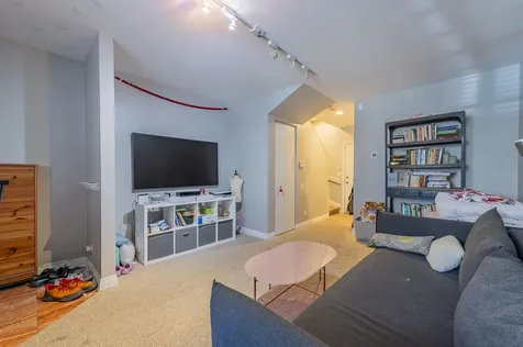 127 East 18th Street Chicago IL 60616