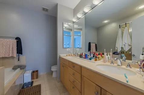 127 East 18th Street Chicago IL 60616