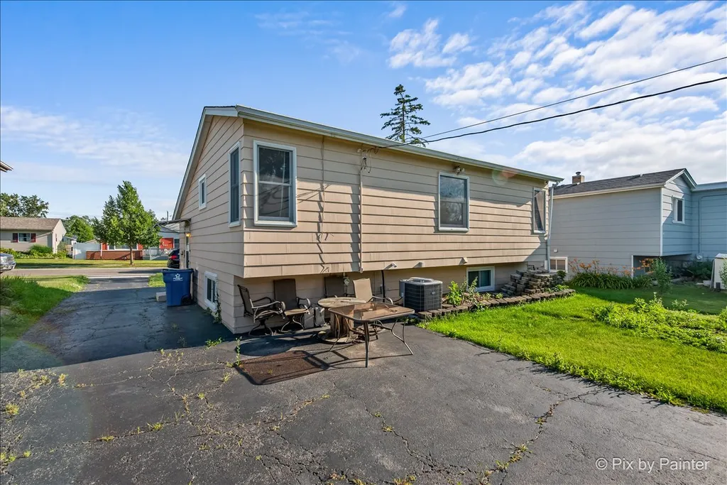 538 Harold Avenue Glendale Heights IL 60139