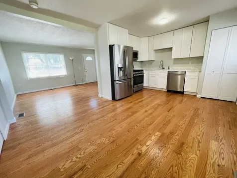 808 Sunset Circle Streamwood IL 60107