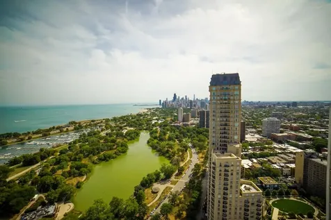 2626 North Lakeview Avenue Chicago IL 60614