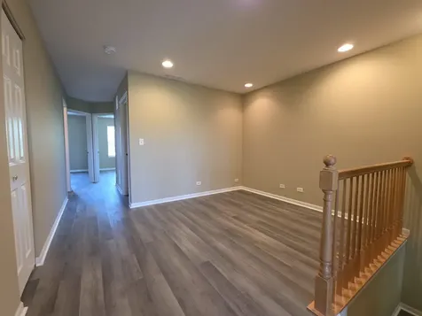 207 Springbrook Trail S Oswego IL 60543