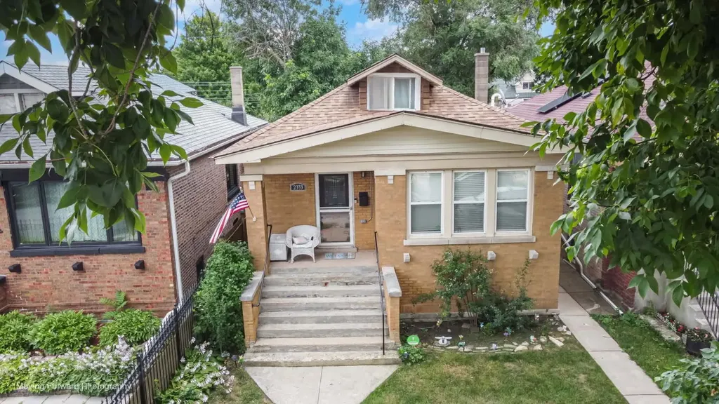 2333 North Keating Avenue Chicago IL 60639