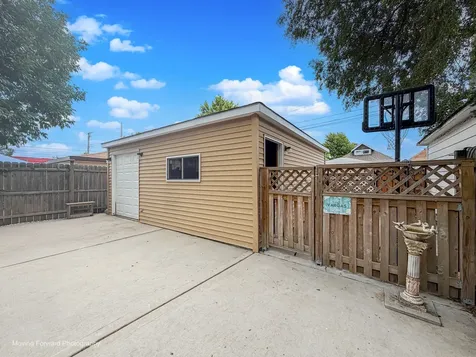 2333 North Keating Avenue Chicago IL 60639