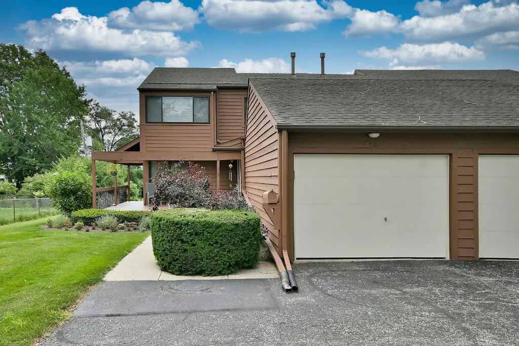 245 South Prospect Street Roselle IL 60172