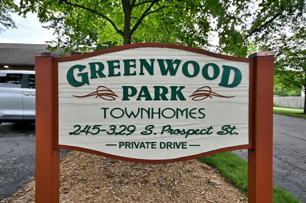245 South Prospect Street Roselle IL 60172