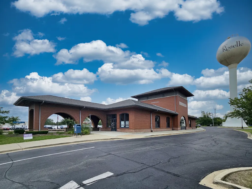 245 South Prospect Street Roselle IL 60172